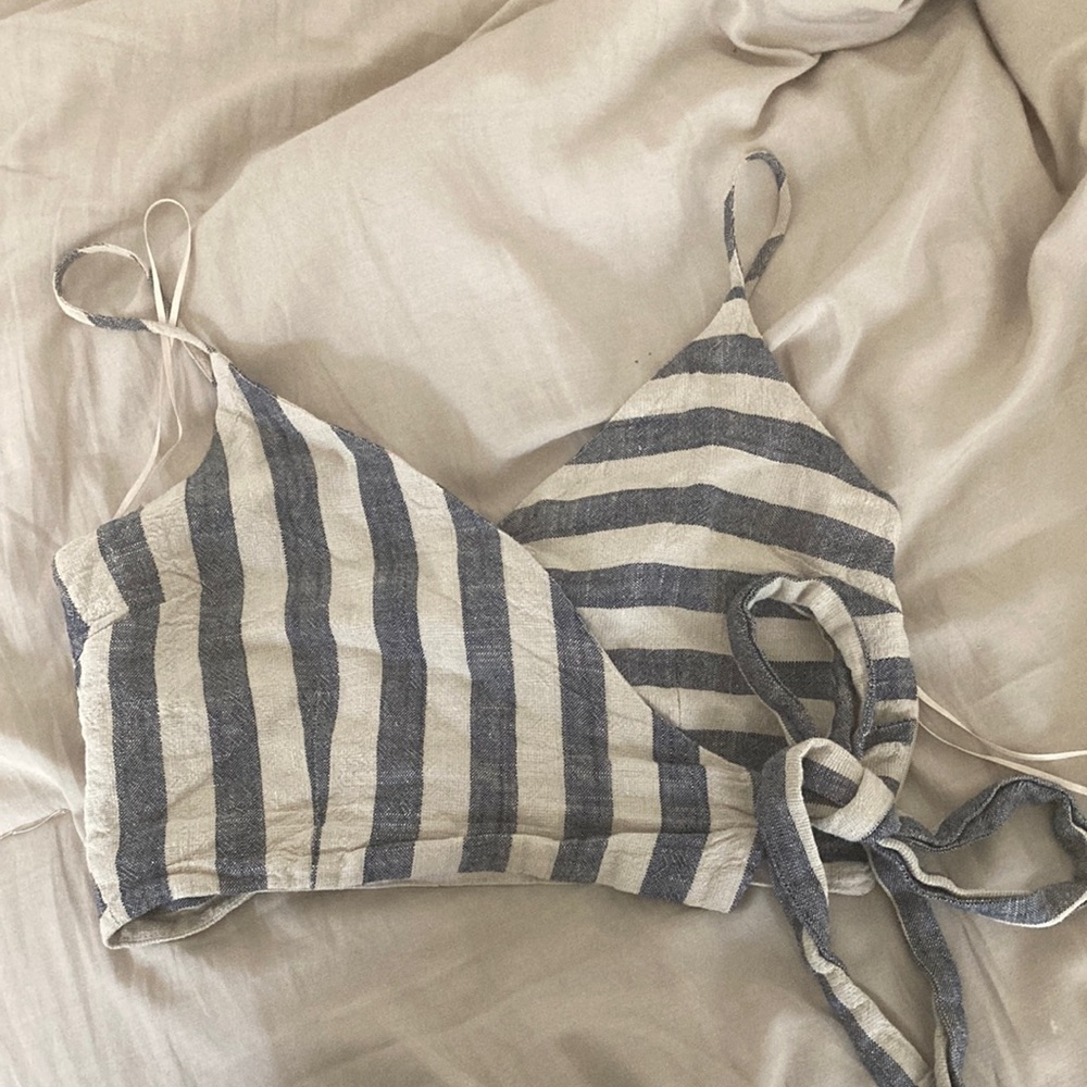 Astr the label crop top